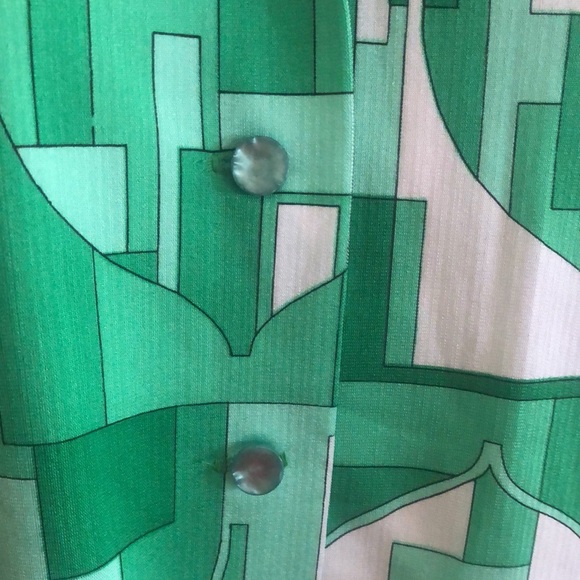 Vintage 1960’s Pykettes, green abstract, nylon/acetate blouse- dagger collar - Picture 5 of 9